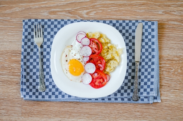 האם האוכל במסעדות ביתיות באמת בריא יותר?